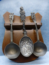 28726. Zinnlöffel   mit Brett