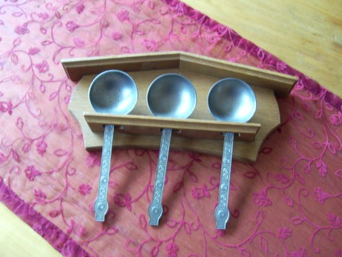 Zinnlöffel set mit - mit, holzhalter