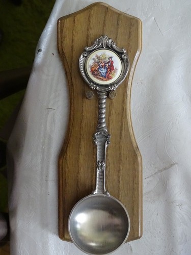 Zinnlöffel mit wandhalterung - zinnlöffel,